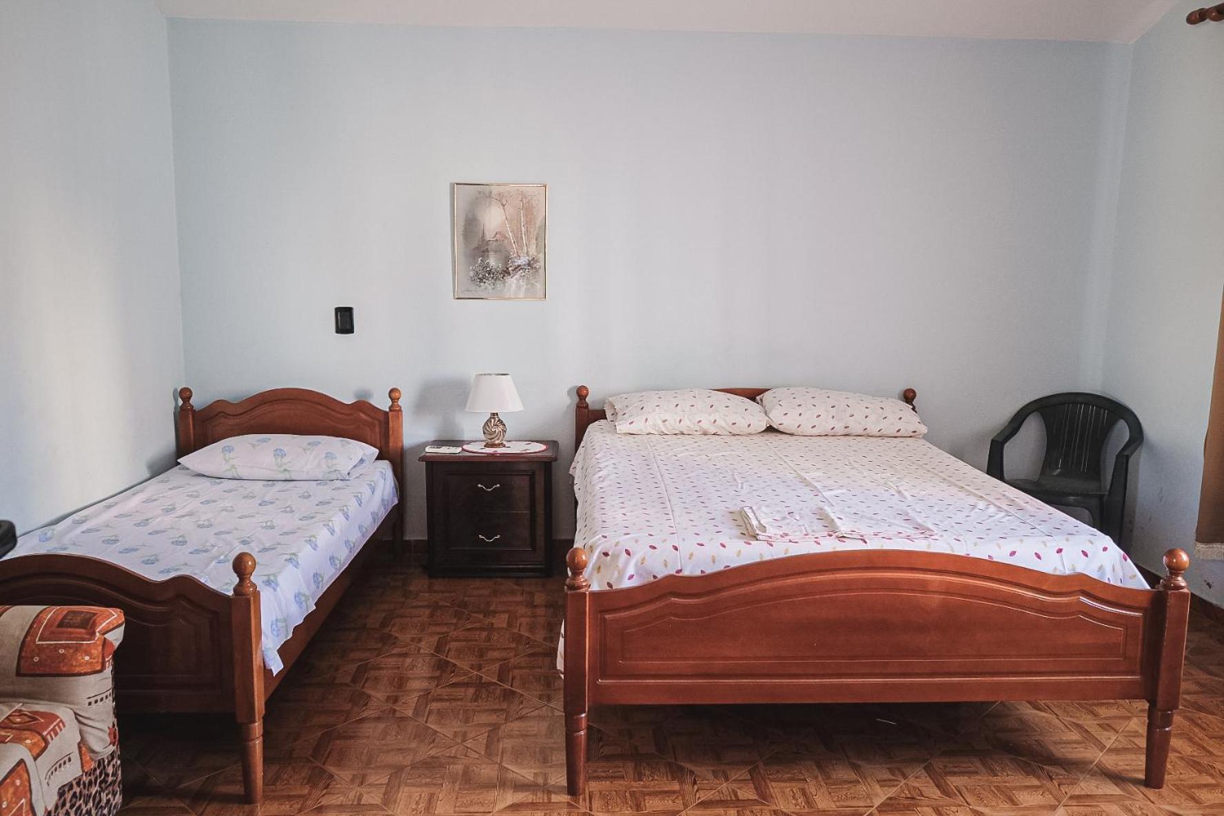 Apartments Mehmeti فلورا الغرفة الصورة