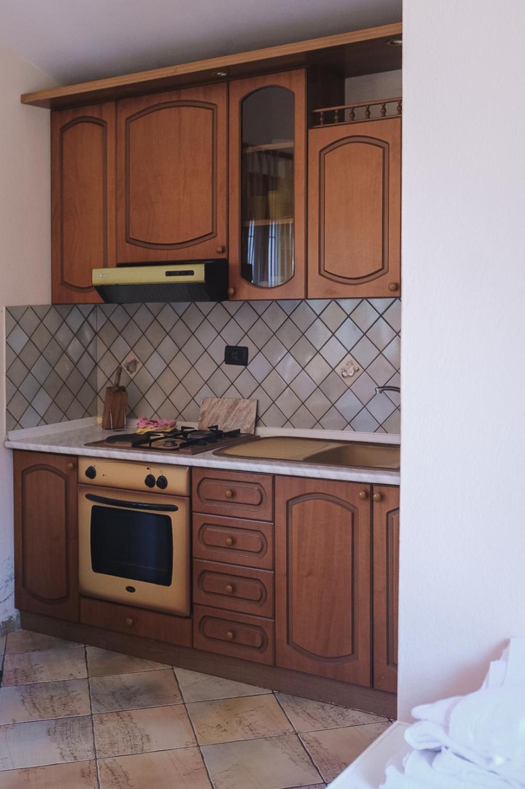 Apartments Mehmeti فلورا الغرفة الصورة